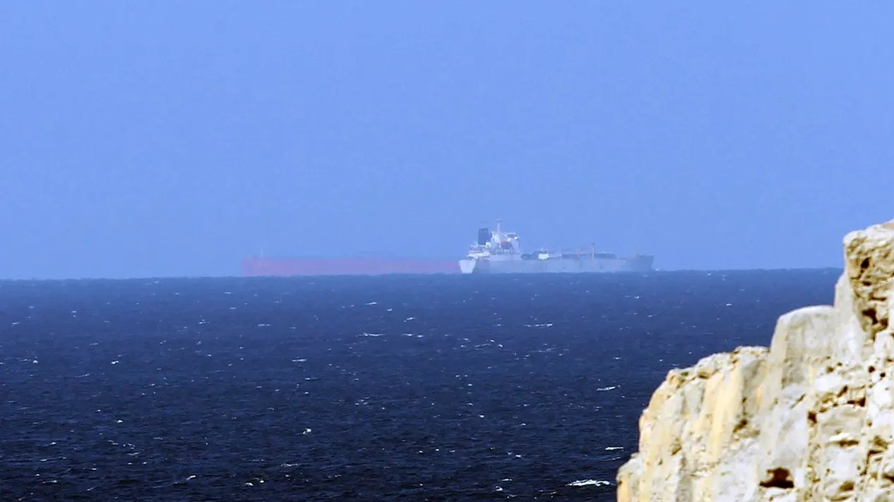 Irán advierte que nunca entregará el control del estrecho de Ormuz: "Es nuestro derecho inalienable"
