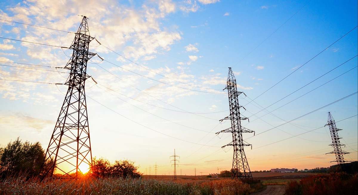 La electricidad se abarata en Europa pero se dispara en España y se convierte en el gran impulso inflacionario