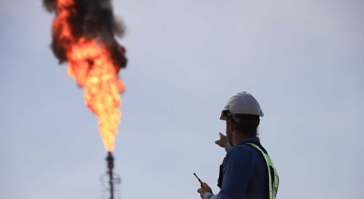 Trump enfría la euforia del posible acuerdo con Irán: el petróleo modera las caídas al 6% y la subida de la bolsa pierde intensidad
