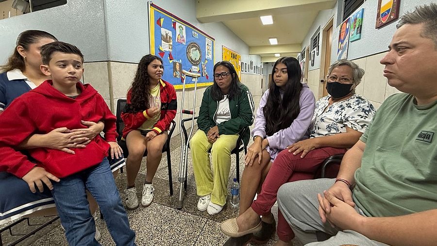 Los españoles supervivientes de los terremotos en Venezuela: "Acabé sepultado bajo mi casa y me rescató un vecino"
